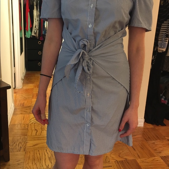 Design Lab Seersucker Off The Shoulder Dress - Picture 7 of 7